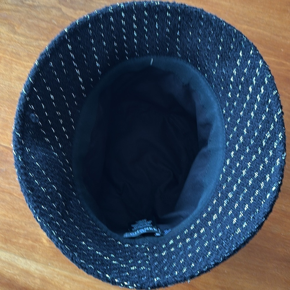 EUC CHANEL women’s bucket hat in black with silver metallic flecks size s - Picture 10 of 11
